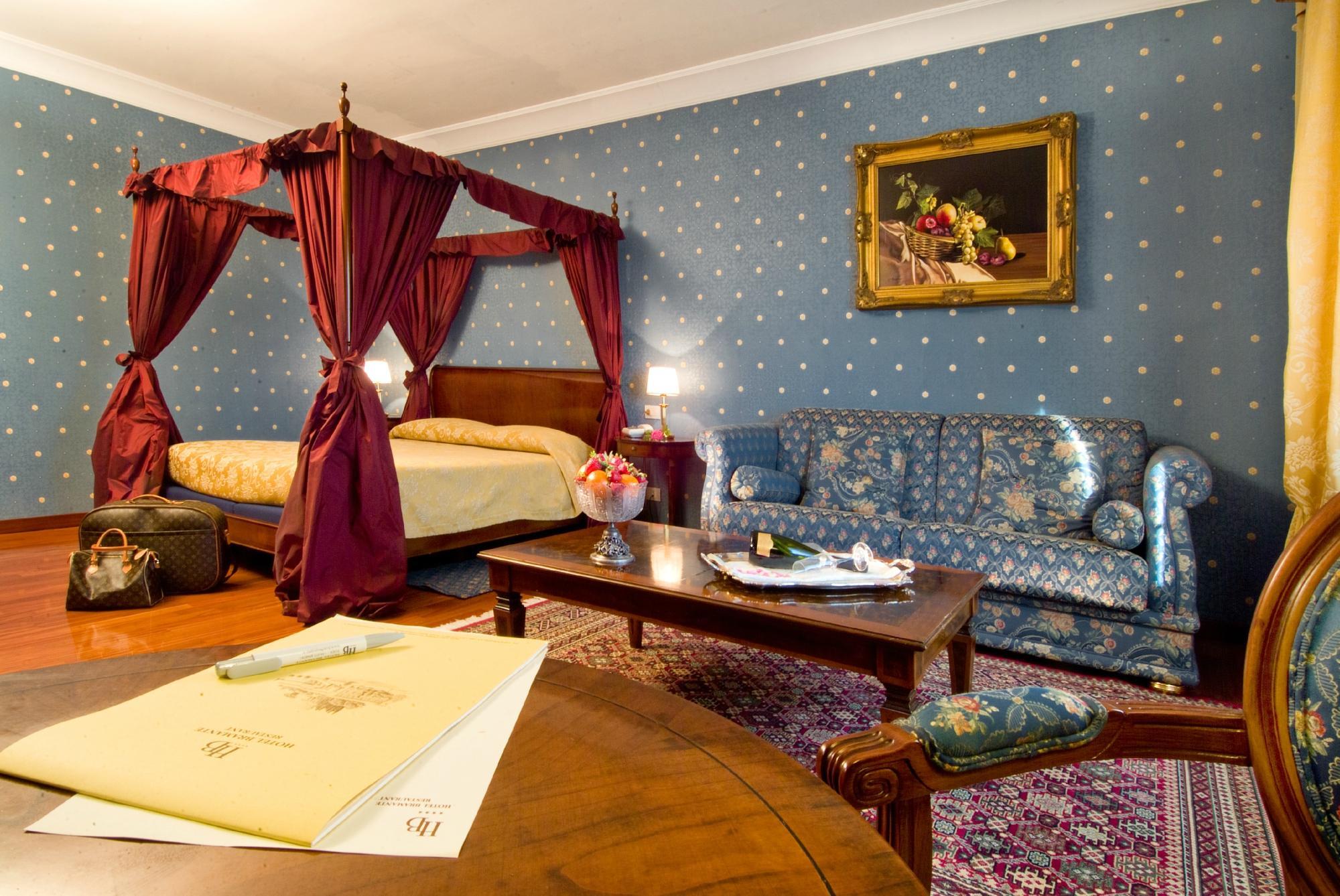 Hotel Bramante Тоді Екстер'єр фото