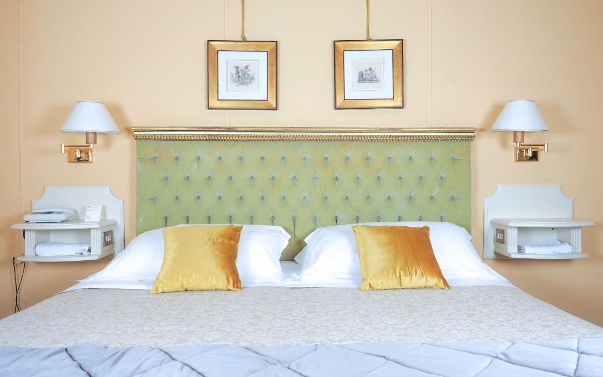 Hotel Bramante Тоді Екстер'єр фото