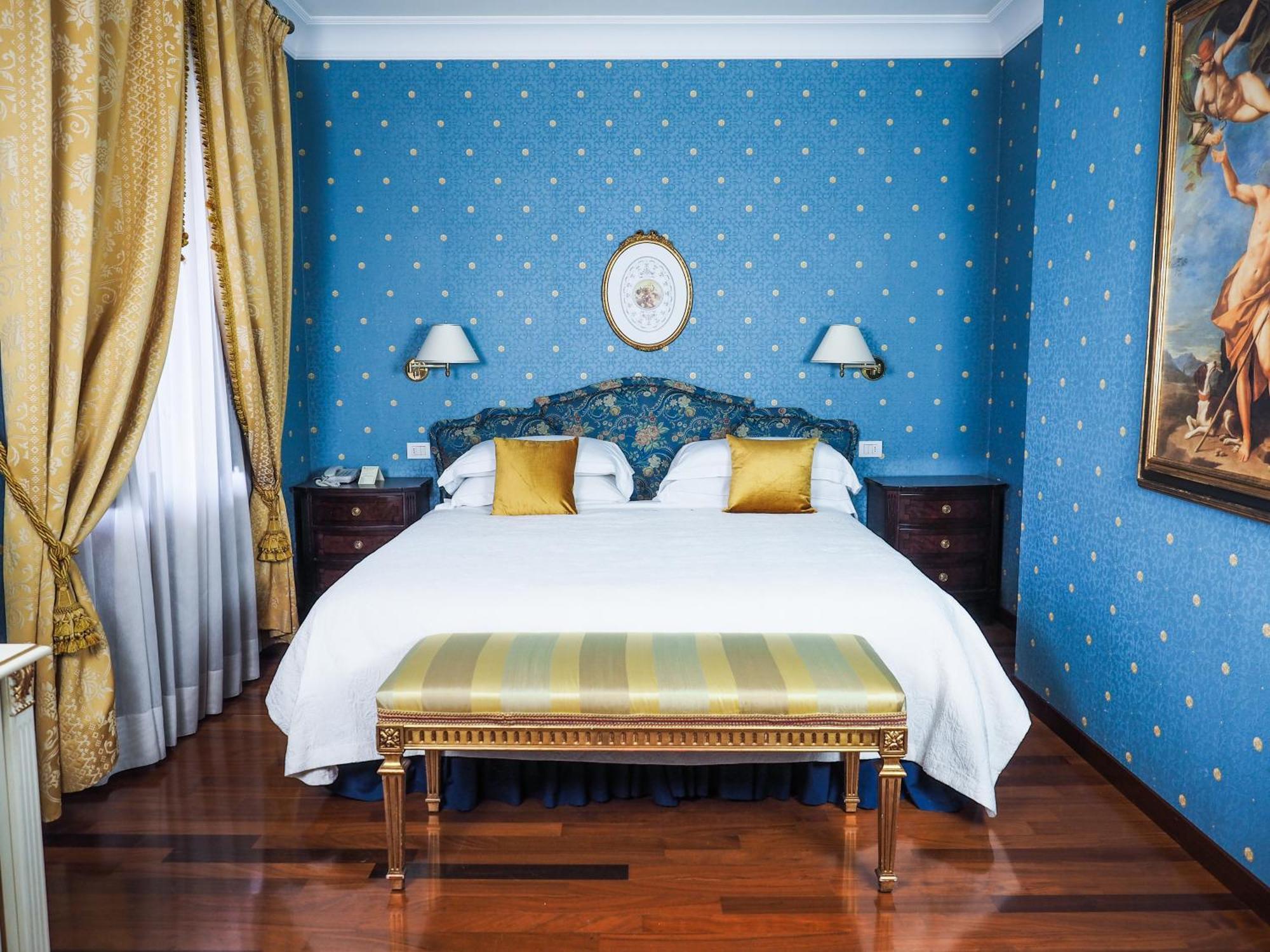 Hotel Bramante Тоді Екстер'єр фото
