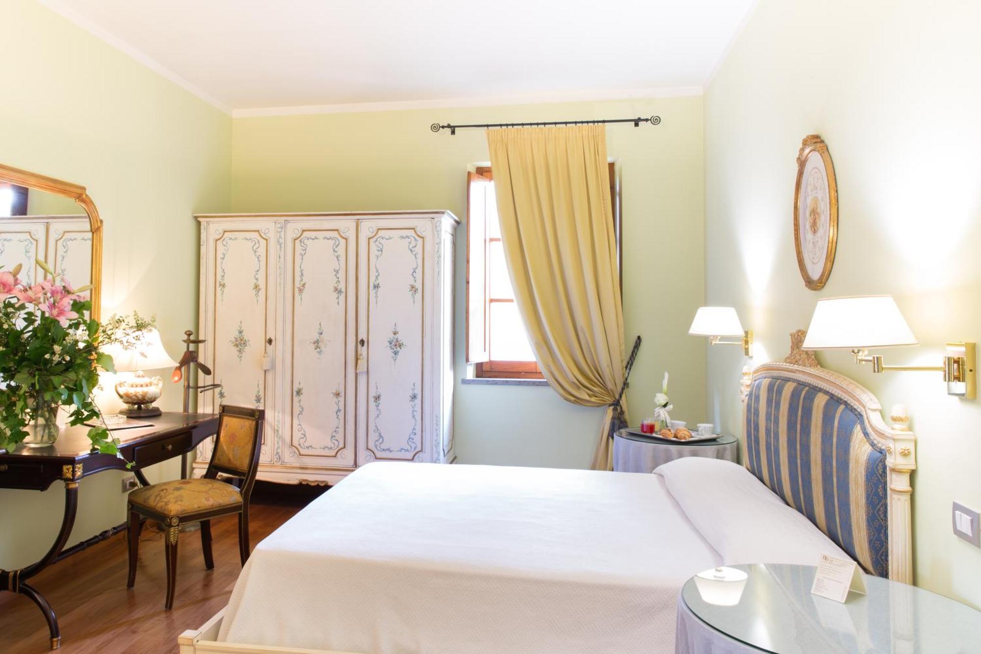 Hotel Bramante Тоді Екстер'єр фото