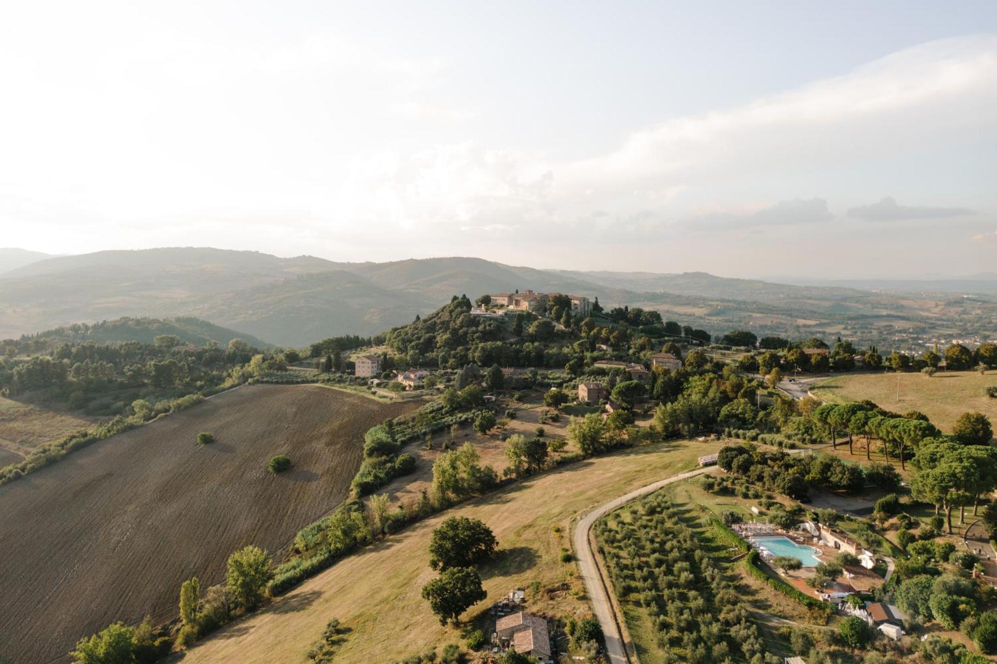 Hotel Bramante Тоді Екстер'єр фото