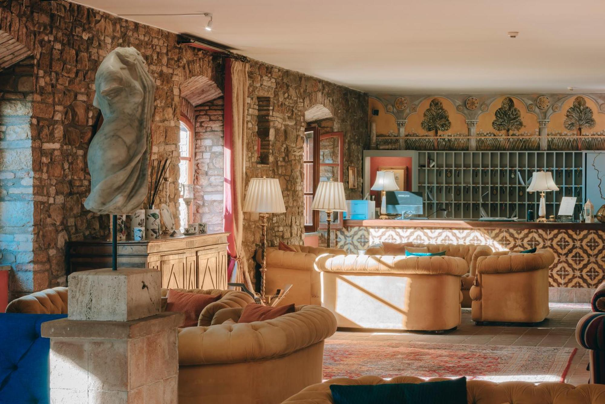 Hotel Bramante Тоді Екстер'єр фото