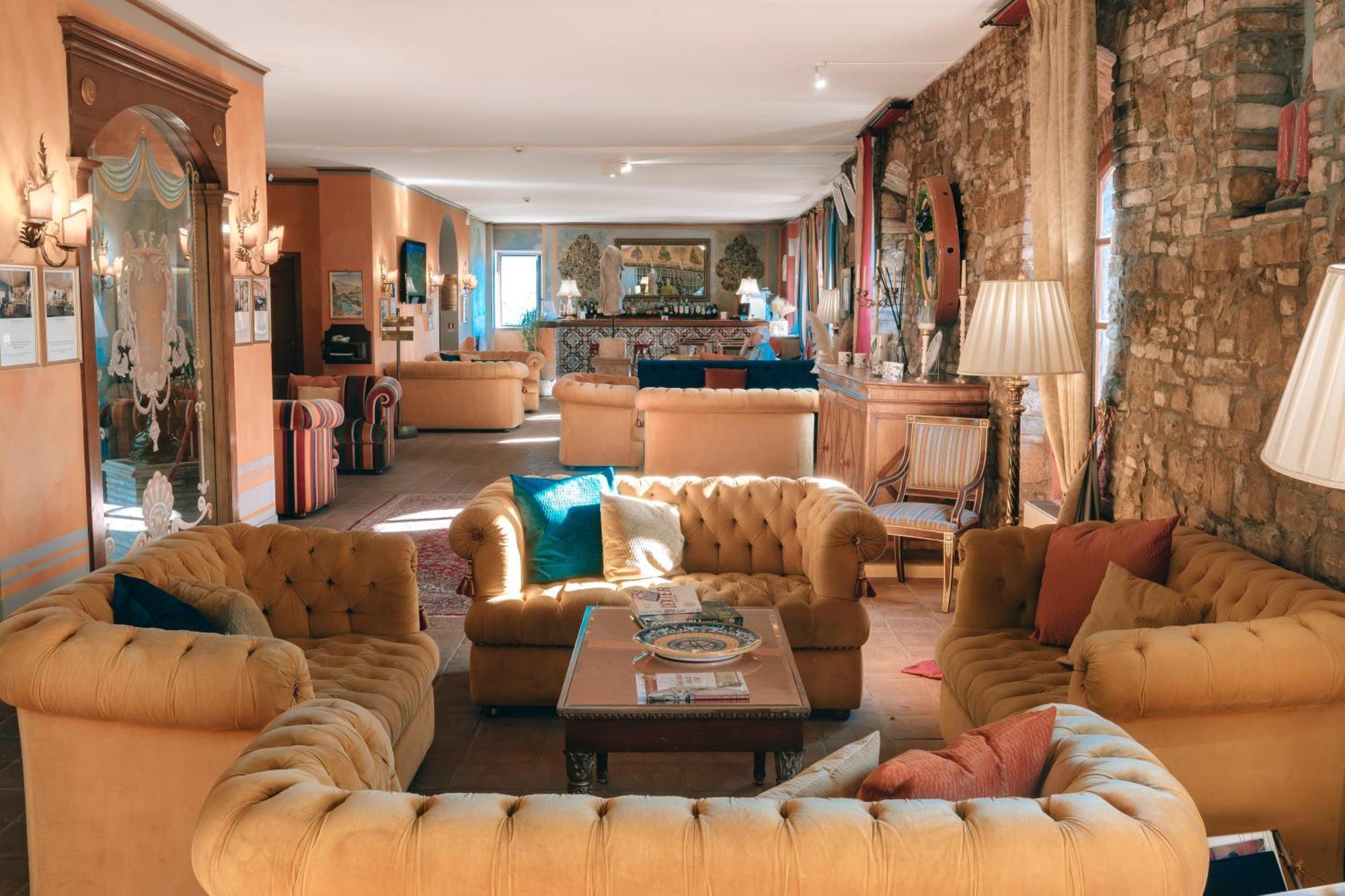 Hotel Bramante Тоді Екстер'єр фото